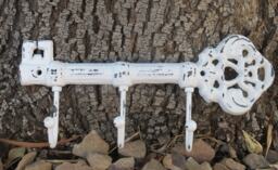 Shabby Chic Skeleton Key Holder Distressed Metal Wall Hook - thumbnail 1