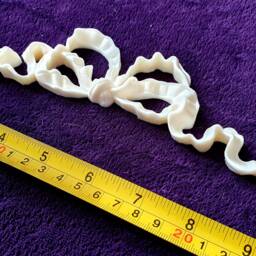 Large Gilt Or White French Style Decorative Ribbon Bows Wall Furniture Moulding Pediment Plastic Decoration - thumbnail 3