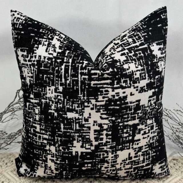 Luxury Black & White Monochrome Textured Pillow Cover - Elegant Cushion For Sofa Bed Set Style 162B