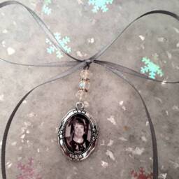 Christmas Tree Photo Decorations, Photograph Memory Keepsake, Memorial Hanging Charm. Hanging Bauble Ornament. Family Pictures - thumbnail 3