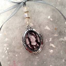 Christmas Tree Photo Decorations, Photograph Memory Keepsake, Memorial Hanging Charm. Hanging Bauble Ornament. Family Pictures - thumbnail 4