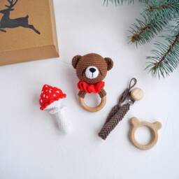Woodland Baby Gift Box With Mushroom Toy & Brown Bear On Wood Ring, Personalized Unisex Set - thumbnail 2