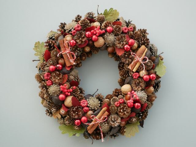 Winter Wreath Christmas Front Door Wreath Natural Pine Cones Acorns Red Xmas - image 1