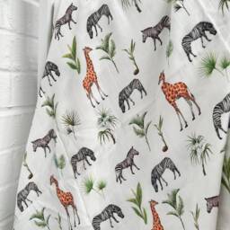 Safari Muslin Swaddle, 100x 100 cm Baby 2 Layer Blanket, Giraffe & Zebra Swaddle, Baby Jungle Gift - thumbnail 2