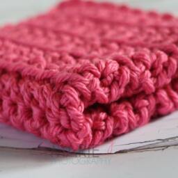 Chunky Hot Pink Newborn Baby Blanket Photo Prop - thumbnail 3