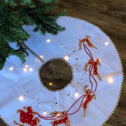Away They All Flew Felt Christmas Tree Skirt - thumbnail 2