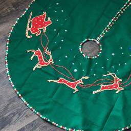 Away They All Flew Felt Christmas Tree Skirt - thumbnail 4