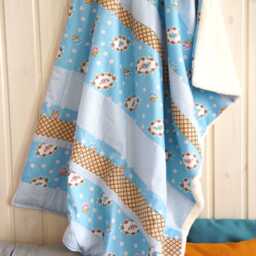 Baby Blanket, Cuddly Children's Patchwork in Blue & Beige For Girls Or Boys, Handmade By Bab-Berlin - thumbnail 4