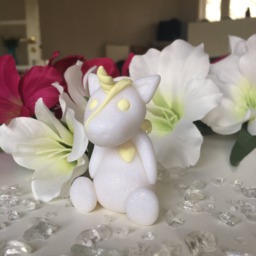 White Glitter Unicorn With Vanilla Details - thumbnail 1