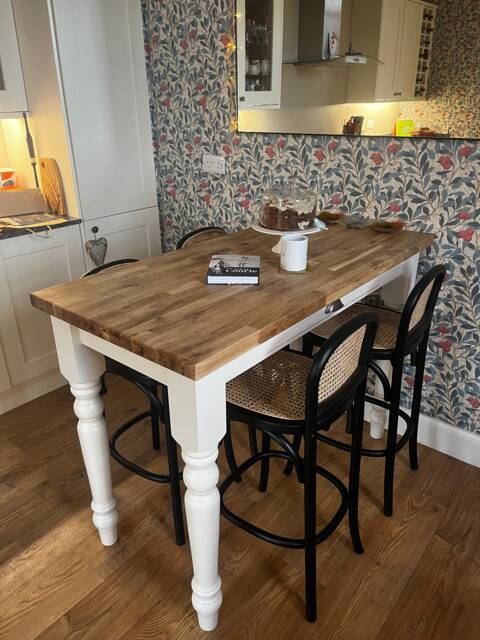 Breakfast Bar - Kitchen Island Farmhouse Style Turned Leg Butcher Block - image 1