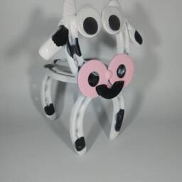 Upcycled Horseshoe Cow - Metal Garden Art Animal - thumbnail 3