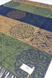 Calzeat Made in Scotland Jacquard Woven Celtic Knot Clansman Throw - thumbnail 1