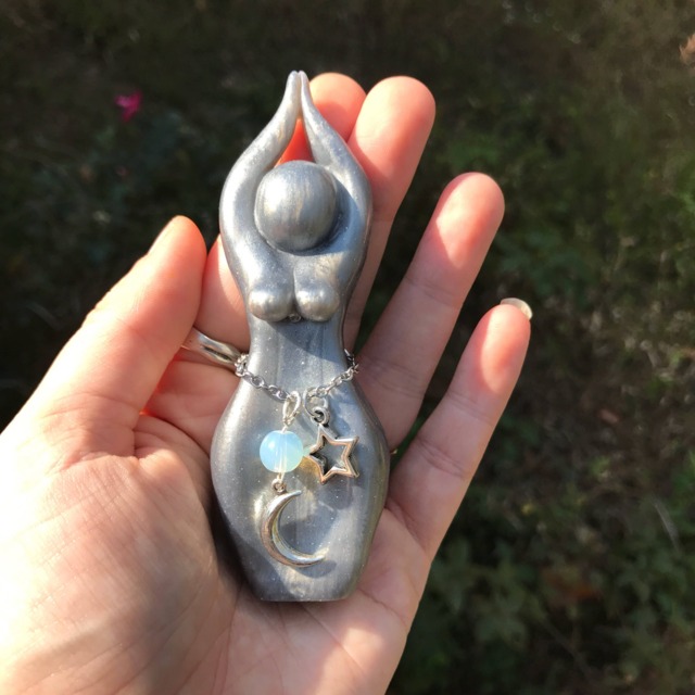 Aradia Story Goddess Statue - Sculpture, Moon Goddess, Lunar Wisdom, Witch - image 1