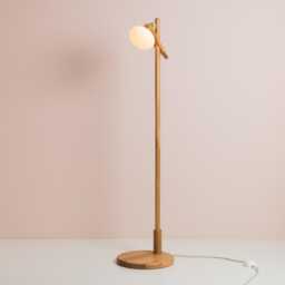 Lomm Floor Lamp in Oak