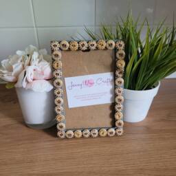 Wooden Patterned Clock Face Button Photo Frame 4 X 6 Inches - thumbnail 3