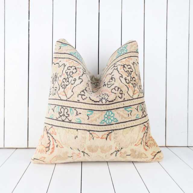 Vintage Turkish Kilim Pillow Cover, Handmade Home Decor - 20x20 Inch - image 1
