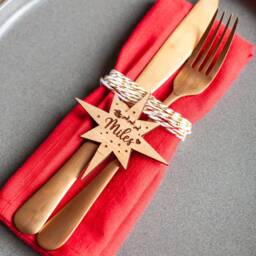 Personalised Northern Star Christmas Place Setting Engraved Wood Ornament - thumbnail 4