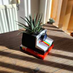 Retro Instant Camera Planter Flower Pot Desk Organiser Office Decor Home - thumbnail 2