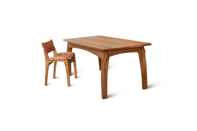 Quilpo Dining Table, 6 Person 72 - image 1