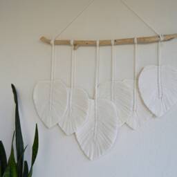 Medium Macrame Feathers Wall Hanging, Leaf, Contenporary Art, Woven Nursery Decor, Bedroom Backdrop, Over The Bed - thumbnail 3