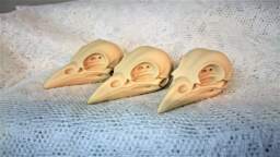 3 Ivory Resin Bird Skull Cabochons - Taxidermy Steampunk Gothic Charms - 75x40mm - thumbnail 1