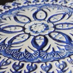 Ceramic Garden Tile Set, Suzani Floral Wall Decor, Blue & White - Set Of 3 - thumbnail 3