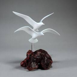Seagull Sculpture By John Perry Duo 16In Wingspan On Burlwood. Signed - thumbnail 3