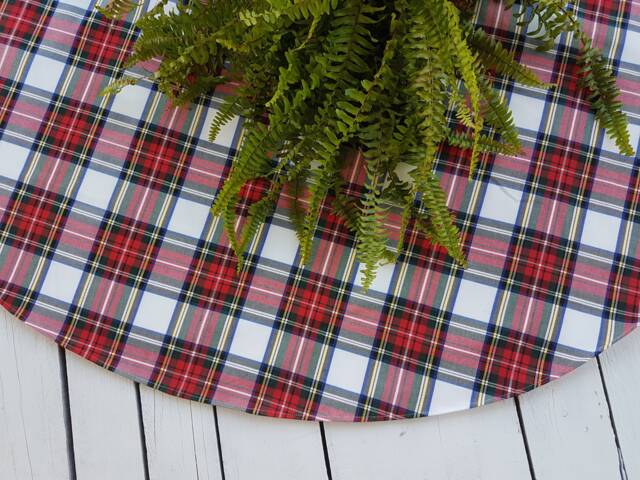 Paid Tree Skirt, Tartan Christmas Skirt - image 1