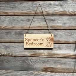 Personalised Giraffe Wooden Name Plate - Custom Engraved Kids Playhouse Sign - thumbnail 2