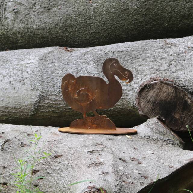 Rusty Metal Dodo Garden Statue, Outdoor Ornament - image 1
