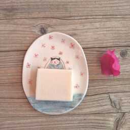 Handmade Ceramic Soap Dish Illustrated Tuxedo Cat in Bath - thumbnail 3