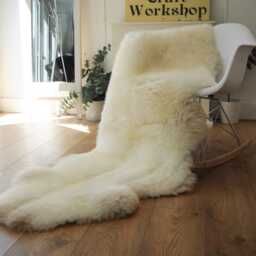 "100% British Rare Breed Double Sheepskin Rug in Undyed ""Buttermilk Cloud" - thumbnail 2