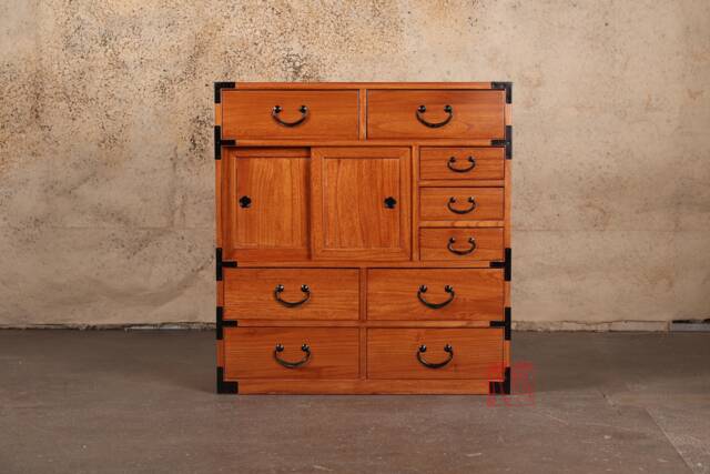 Japanese Style Kiri Wood Choba Dansu, Tansu, Merchant Chest. - Kb6 - image 1