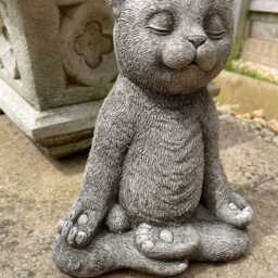 Meditating Cat Stone Garden Statue - Outdoor Animal Sculpture Kitten Ornament - thumbnail 2