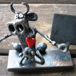 Vegetarian Cow Sculpture Made From Recycled Steel - thumbnail 4