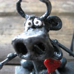 Vegetarian Cow Sculpture Made From Recycled Steel - thumbnail 2