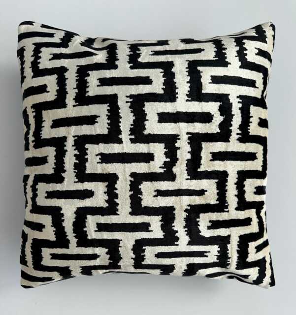 Silk Velvet Cushion Cover, Black Cushion, Turkish Italian Jacquard Ikat Decorative Pillow 20''x20''/50x50 cm - image 1