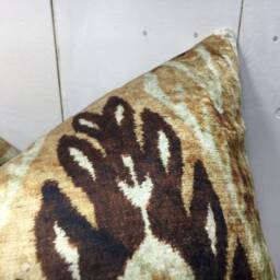 24x24 Silk Blend Ikat Pillow Cover - Handwoven Decorative Cushion - thumbnail 2
