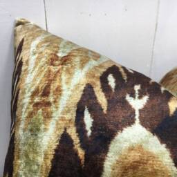 24x24 Silk Blend Ikat Pillow Cover - Handwoven Decorative Cushion - thumbnail 3
