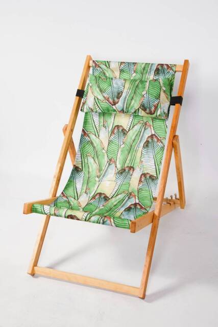 New Hardwood Banana Leaves Garden Deck Chair Beach Wooden Deckchairs With Pillow - image 1