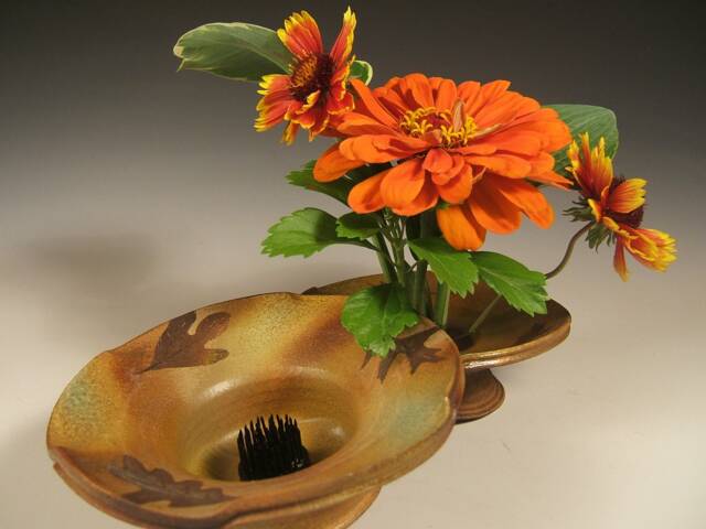 Ikebana Vase Earthtone Pin Frog For Fresh Flowers With Oak & Sassafras Leaves - image 1