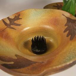 Ikebana Vase Earthtone Pin Frog For Fresh Flowers With Oak & Sassafras Leaves - thumbnail 3