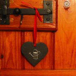 Watering Can Design Slate Heart - Christmas Ornament 2026 Gardener Gift Garden Lover Mum Dad For Her - thumbnail 4