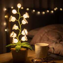 Crochet Lily Of The Valley Night Light, Handmade Flower Lamp, Cozy Bedside Nursery Aesthetic Home Decor Gift - thumbnail 2