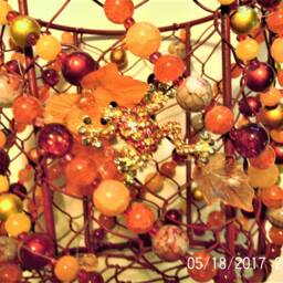 Beaded Wire Basket With Glittering Frog Suncatcher, Adjustable Plant Hanger - thumbnail 4