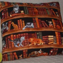 Cushion Cover Bookstore With Cats - thumbnail 4