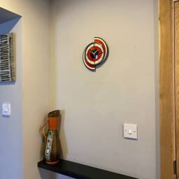 Midcentury Wall Clock Red Cream & Black Atomic Formica Meteor Design - thumbnail 4