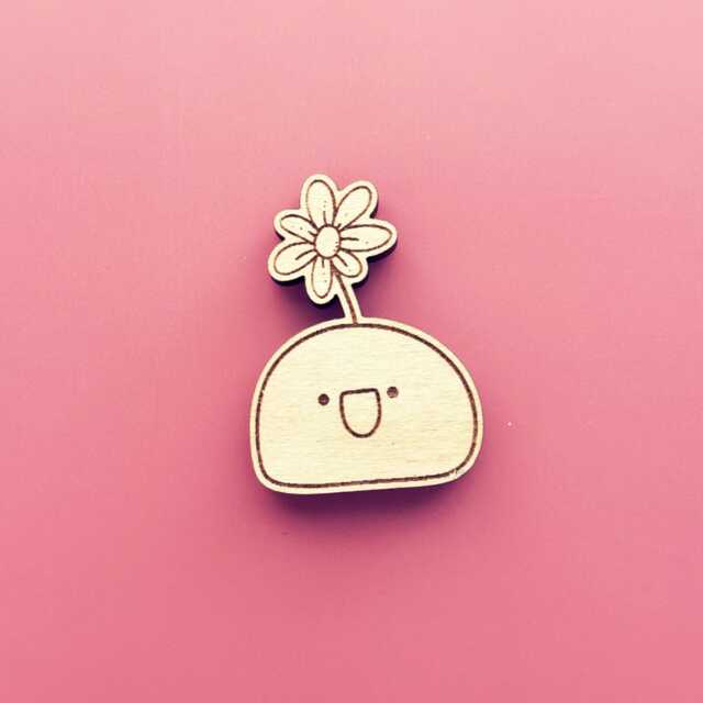 Flower Nugget Wooden Magnet Collectible Fridge Decor, Needle Minder - 1.5 Inch - image 1