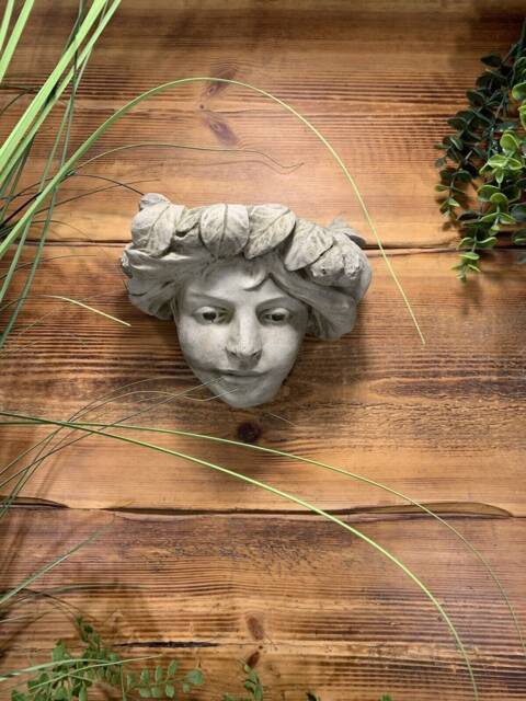 stone Garden Female Girl Lady With Leaves Wall Plaque Planter Plant Pot Ornament - image 1