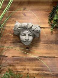 stone Garden Female Girl Lady With Leaves Wall Plaque Planter Plant Pot Ornament - thumbnail 1